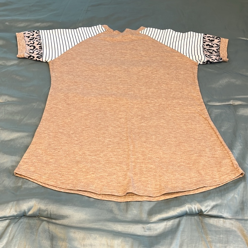 Leopard Print Color Block Tunic - Picture 5 of 5
